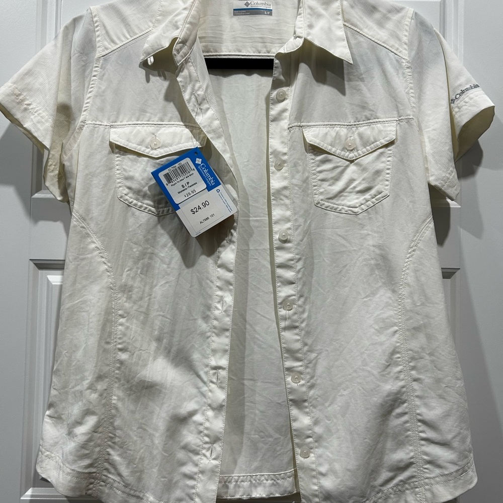 Columbia size small shirt